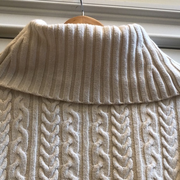 L. L. Bean Fisherman’s Mixed Stitch Cowlneck Sweater White L - Picture 11 of 11